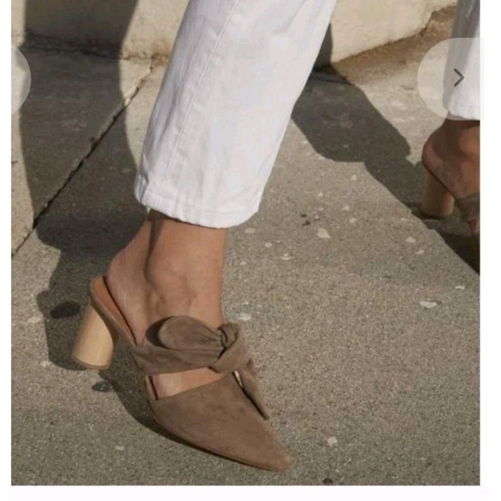 LoQ Suede Tie Vamp Round Heel Pump $375